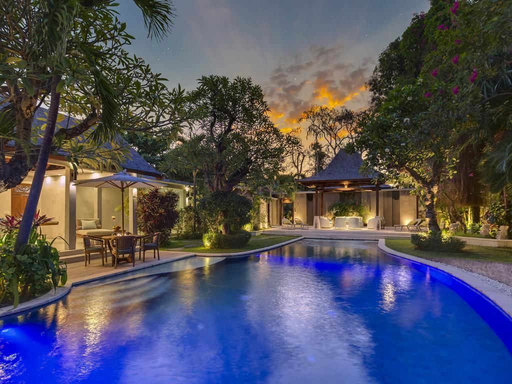 Lataliana Villas Seminyak Pokoj fotografie
